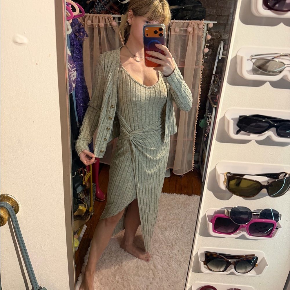 💕 gray dress/sweater set